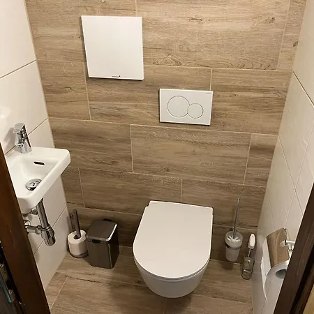 Deutschmann Apartment